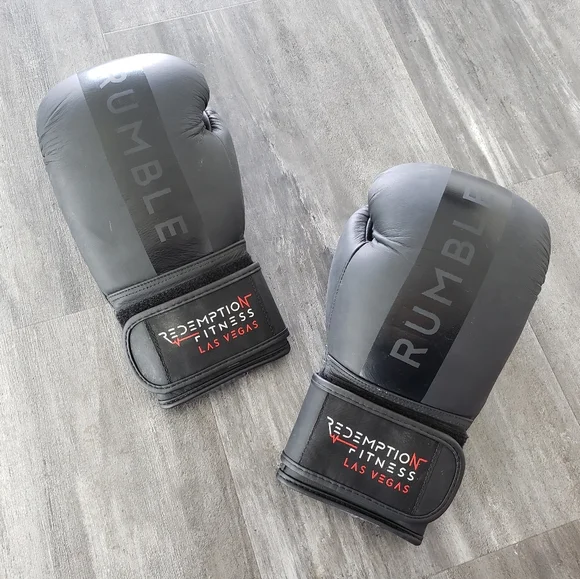 RUMBLEBlack Boxing HIIT Glove